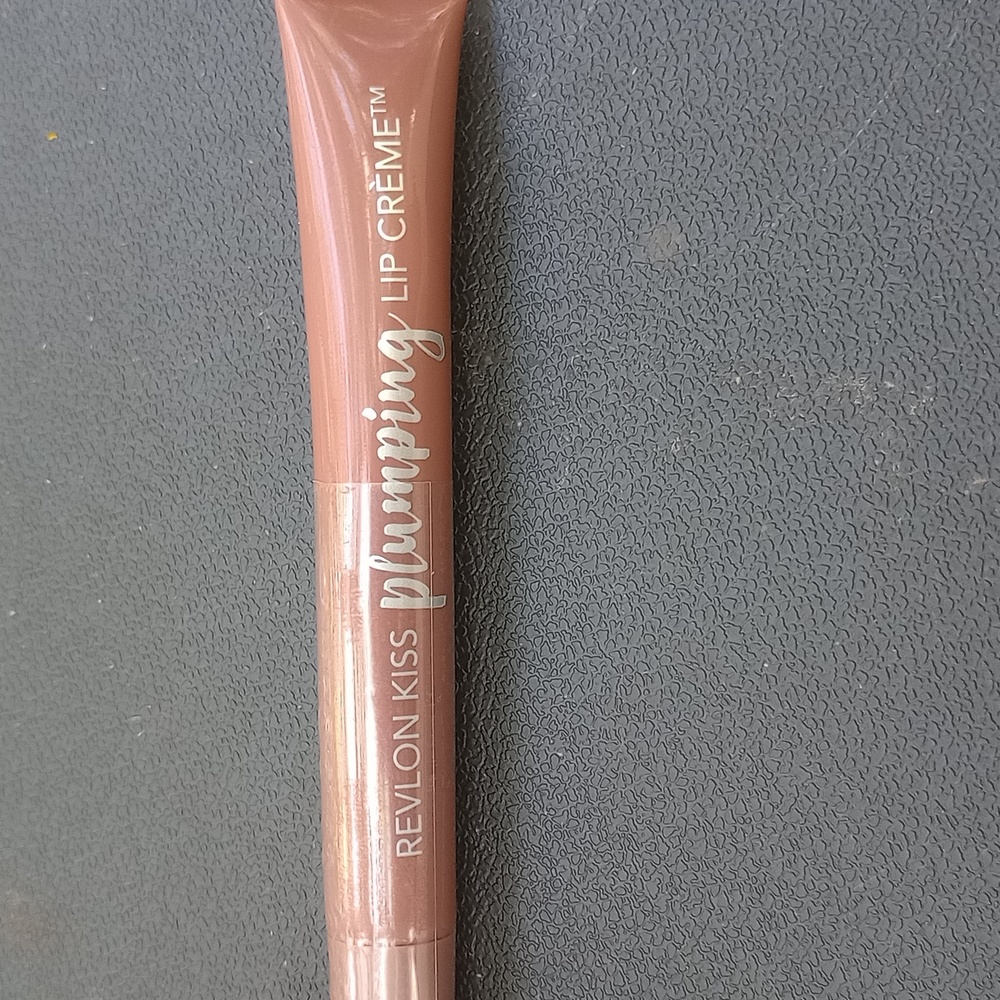 Revlon kiss plumping lip cream